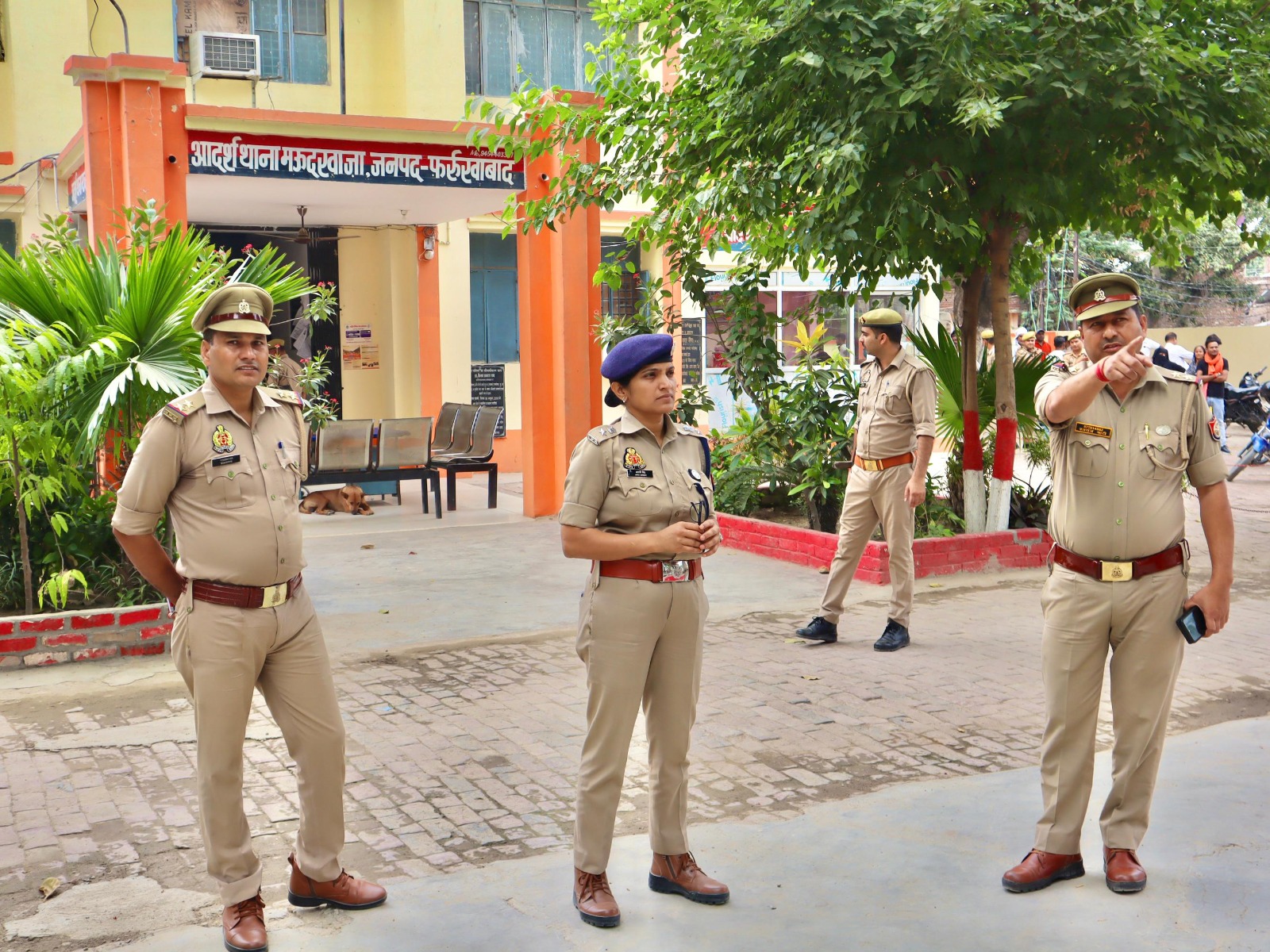 फर्रुखाबाद:पुलिस अधीक्षक आरती सिंह ने थाना मऊदरवाजा का किया औचक निरीक्षण।
