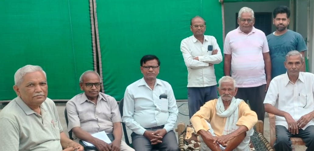 फर्रुखाबाद:तथागत संभ्रान्त नागरिक सामाजिक संगठन के पदाधिकारियों ने पंचायत चुनाव लड़ने वाले प्रत्याशियों के संबंध में हुई चर्चा।