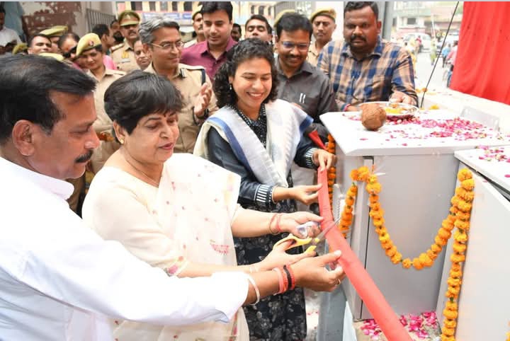 लखीमपुर खीरी का पहला स्वचालित ट्रैफिक सिग्नल लॉन्च