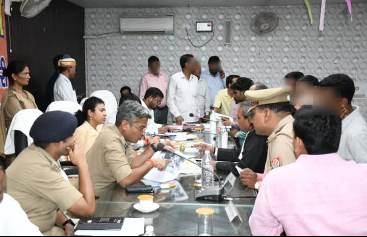 लखीमपुर खीरी : गोला तहसील पर संपूर्ण समाधान दिवस का हुआ आयोजन