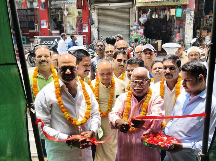 लखीमपुर खीरी : गोला सदर चौराहा पर हीटवेव से राहत के लिए पहल का हुआ शुभारंभ