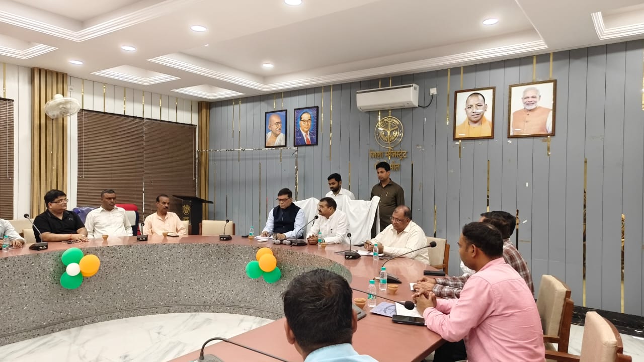 पीलीभीत : विद्युत कटौती की दी जाए एसएमएस के माध्यम से सूचना।