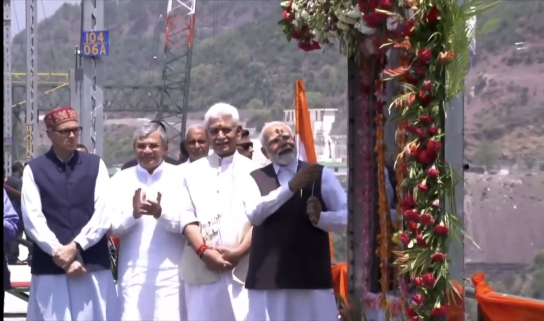 जम्मू-कश्मीर:दुनिया का सबसे ऊँचा रेल पुल: प्रधानमंत्री मोदी ने किया चिनाब और अंजी ब्रिज का उद्घाटन