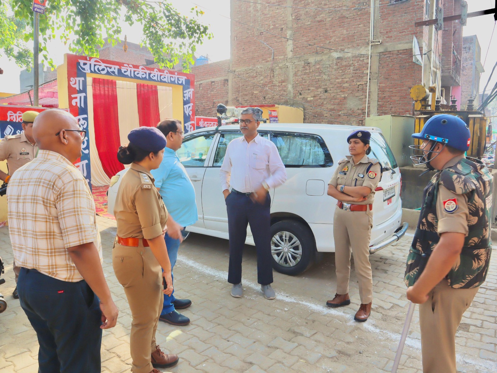 फर्रूखाबाद:जिलाधिकारी व पुलिस अधीक्षक ने ईद-उल-अजहा को लेकर किया नगर भ्रमण, सुरक्षा व्यवस्था का लिया जायजा