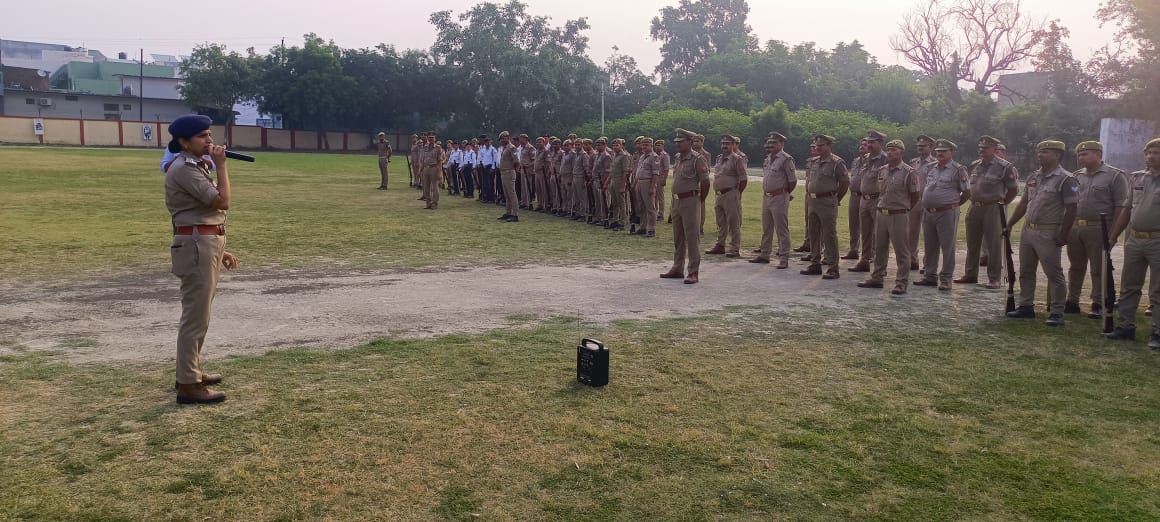 फर्रुखाबाद:यातायात नियमों का पालन करें, जीवन बचाएं पुलिस अधीक्षक आरती सिंह की अपील