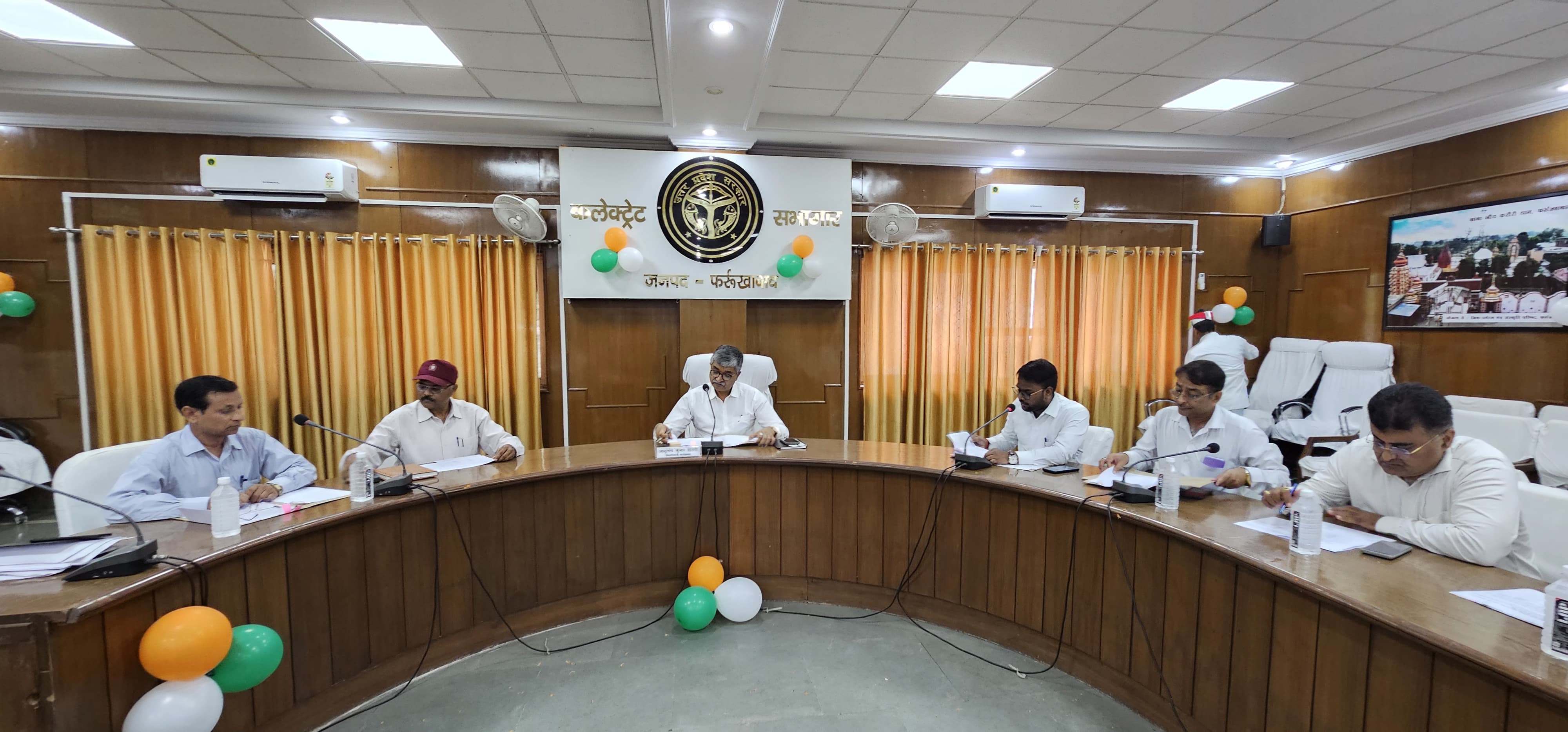फर्रूखाबाद:रानी लक्ष्मीबाई सम्मान कोष समिति की बैठक सम्पन्न, 33 लंबित प्रकरणों के शीघ्र निस्तारण के निर्देश।