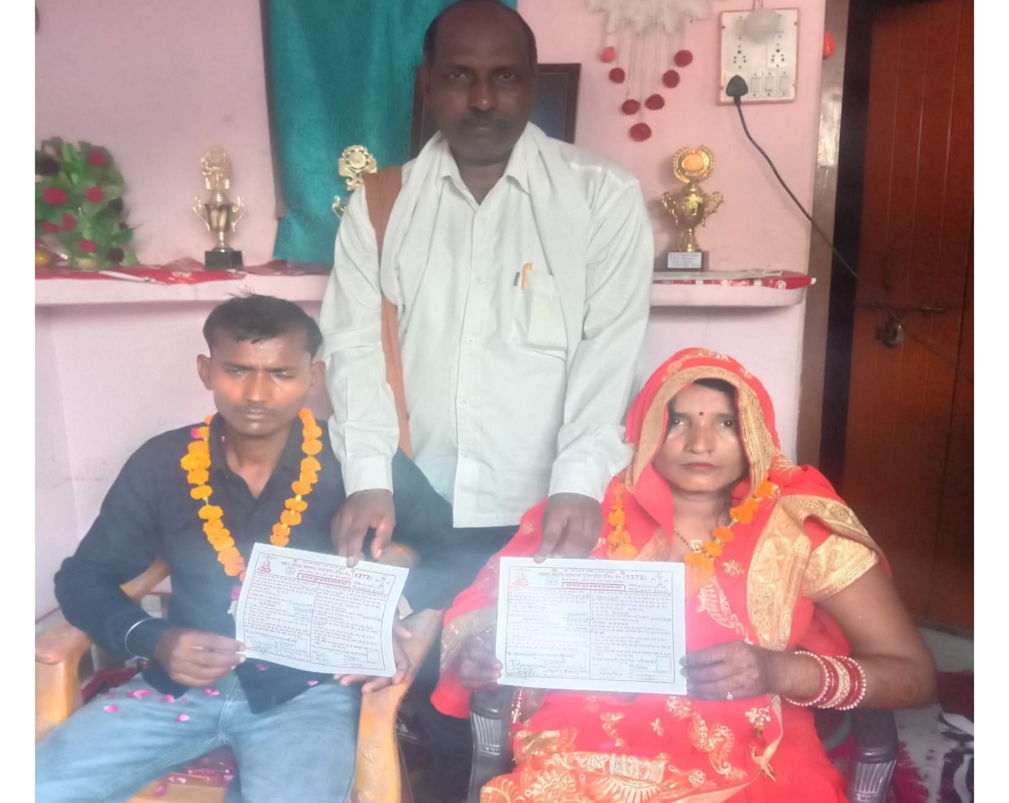 फर्रुखाबाद:बौद्ध रीति-रिवाज से सम्पन्न हुआ दाम्पत्य सूत्र बंधन संस्कार, धर्मपाल बौद्ध ने दी शुभकामनाएं।