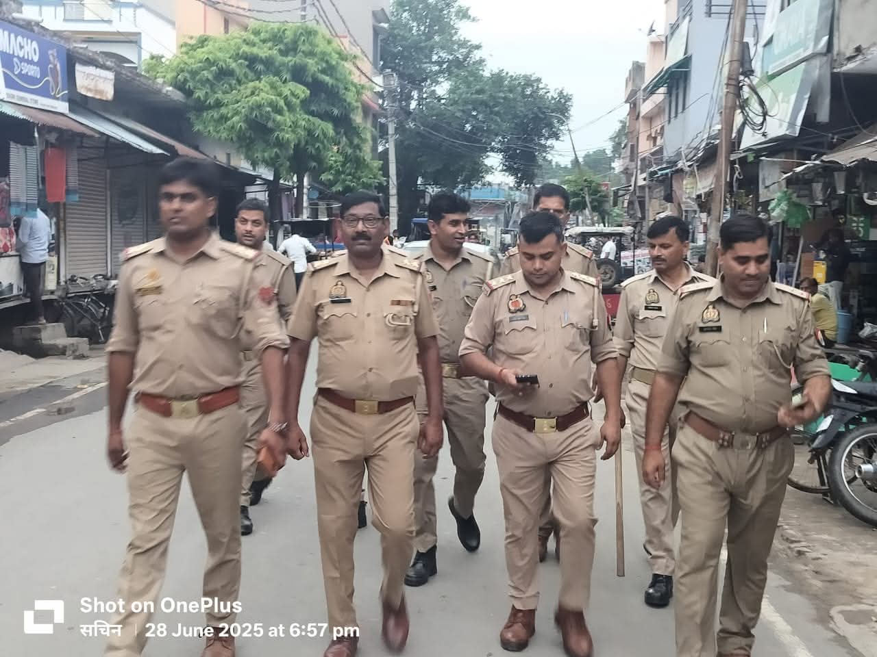 फर्रूखाबाद:कोतवाली कायमगंज पुलिस ने प्रमुख स्थानों पर किया पैदल गश्त, शांति व्यवस्था बनाए रखने का प्रयास