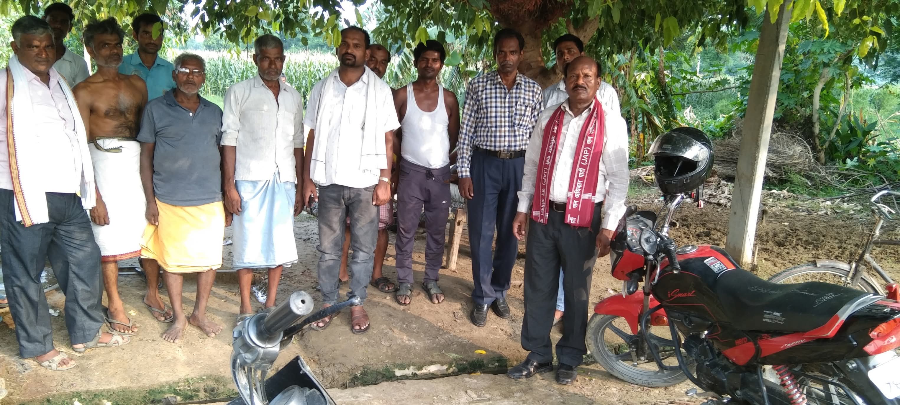 फर्रुखाबाद:"चलो गांव की ओर" अभियान के तहत जन अधिकार पार्टी की अमृतपुर में बैठक सम्पन्न, मिशन 2027 की तैयारी शुरू