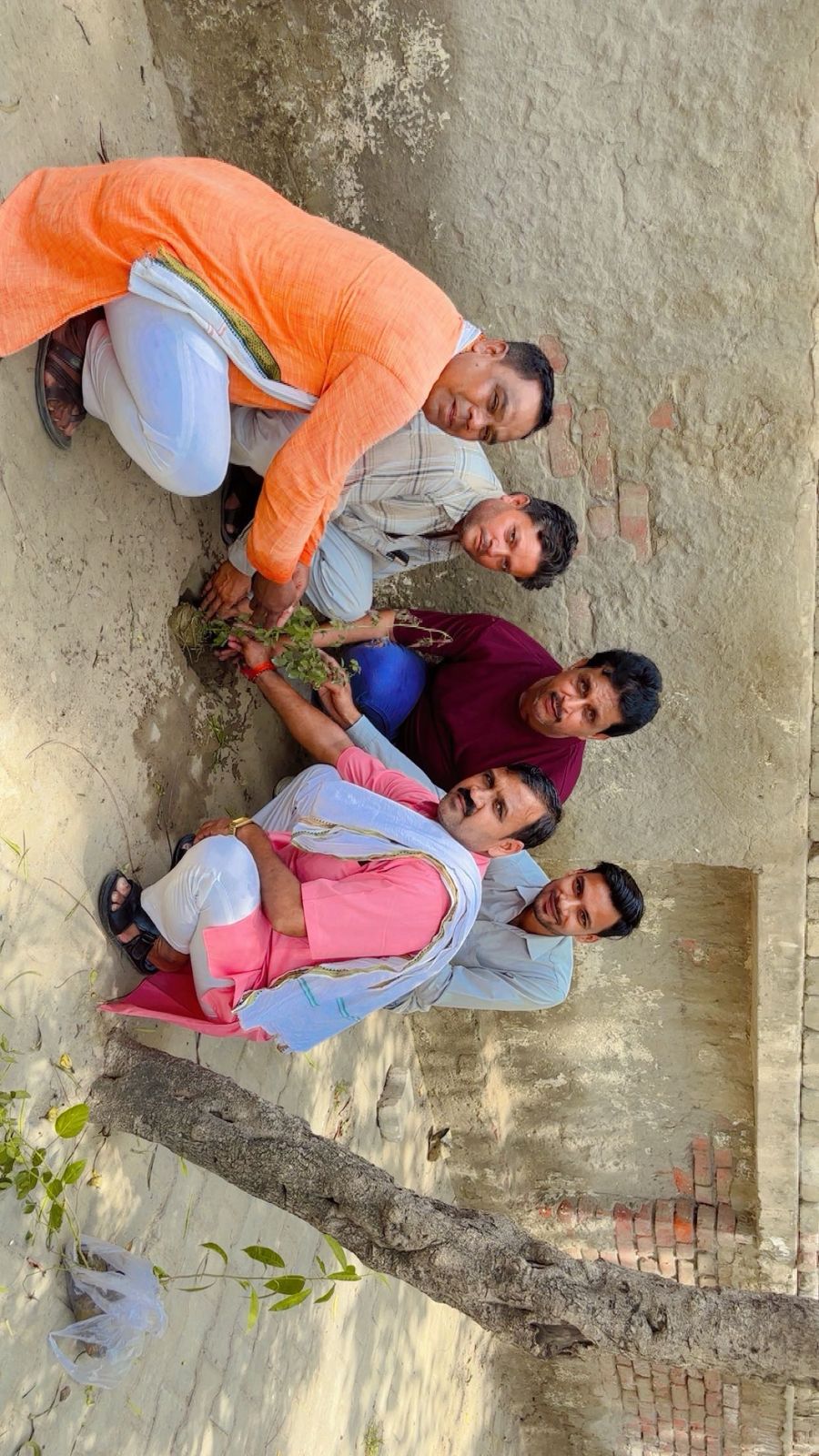 कासगंज : विश्व पर्यावरण दिवस के अवसर पर नगर पंचायत बिलराम में वृक्षारोपण