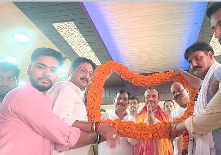 लखीमपुर खीरी : केंद्र सरकार के 11 वर्ष पूर्ण होने पर मीट एवं प्रबुद्ध वर्ग सम्मेलन तथागत मैरिज लॉन में संपन्न