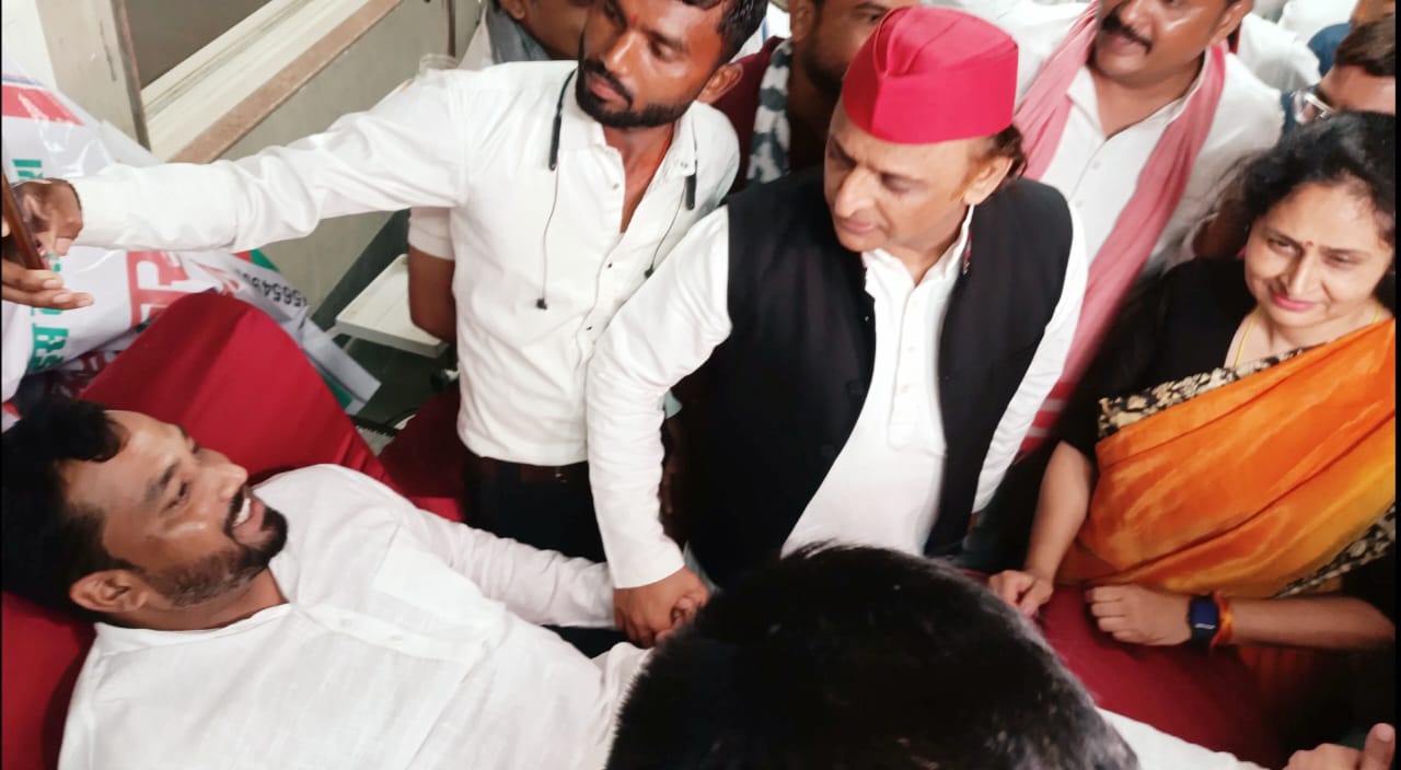 पीलीभीत :राष्ट्रीय अध्यक्ष के जन्म दिवस के अवसर पर KGMU में किया रक्तदान :सतेंद्र मौर्य