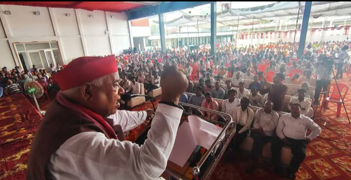 लखीमपुर खीरी : पासी स्वाभिमान सम्मेलन में मुख्य अतिथि ने पासी समाज को शिक्षित और संगठित करने पर दिया जोर