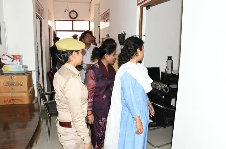 लखीमपुर खीरी : डीएम व एसपी द्वारा नवनिर्मित वन स्टॉप सेन्टर का किया गया निरीक्षण