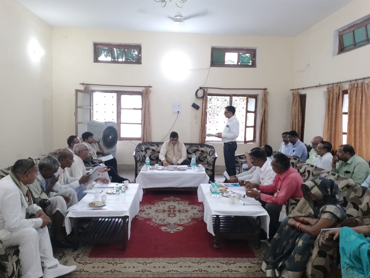 पीलीभीत:जिलाधिकारी की अध्यक्षता में किसान सहकारी चीनी मिल बीसलपुर के प्रबन्ध कमेटी की बैठक सम्पन्न हुई।