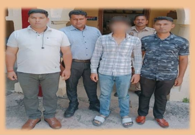 फर्रुखाबाद:कोतवाली फतेहगढ़ पुलिस ने वांछित बाल अपचारी को किया गिरफ्तार।
