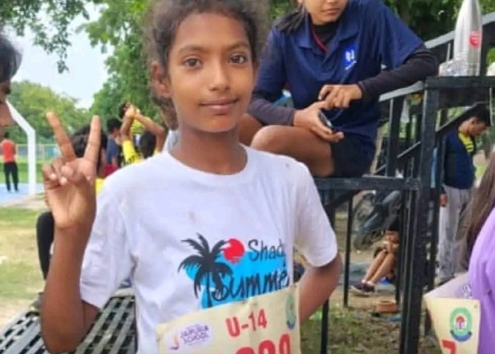 फर्रुखाबाद की बेटी रौनक शाक्य ने राज्य स्तरीय एथलेटिक्स में रचा इतिहास, अब नेशनल गेम्स की तैयारी।