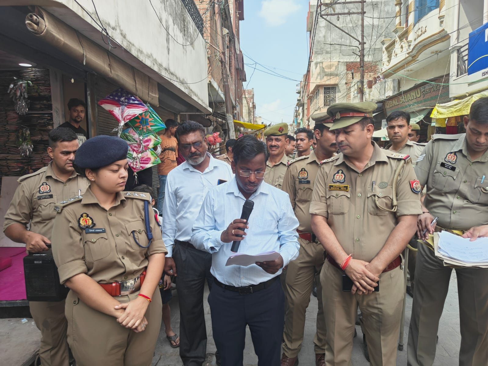 फर्रुखाबाद पुलिस ने सट्टा माफिया हसनैन की 3.12 करोड़ की अवैध सम्पत्ति की कुर्की की