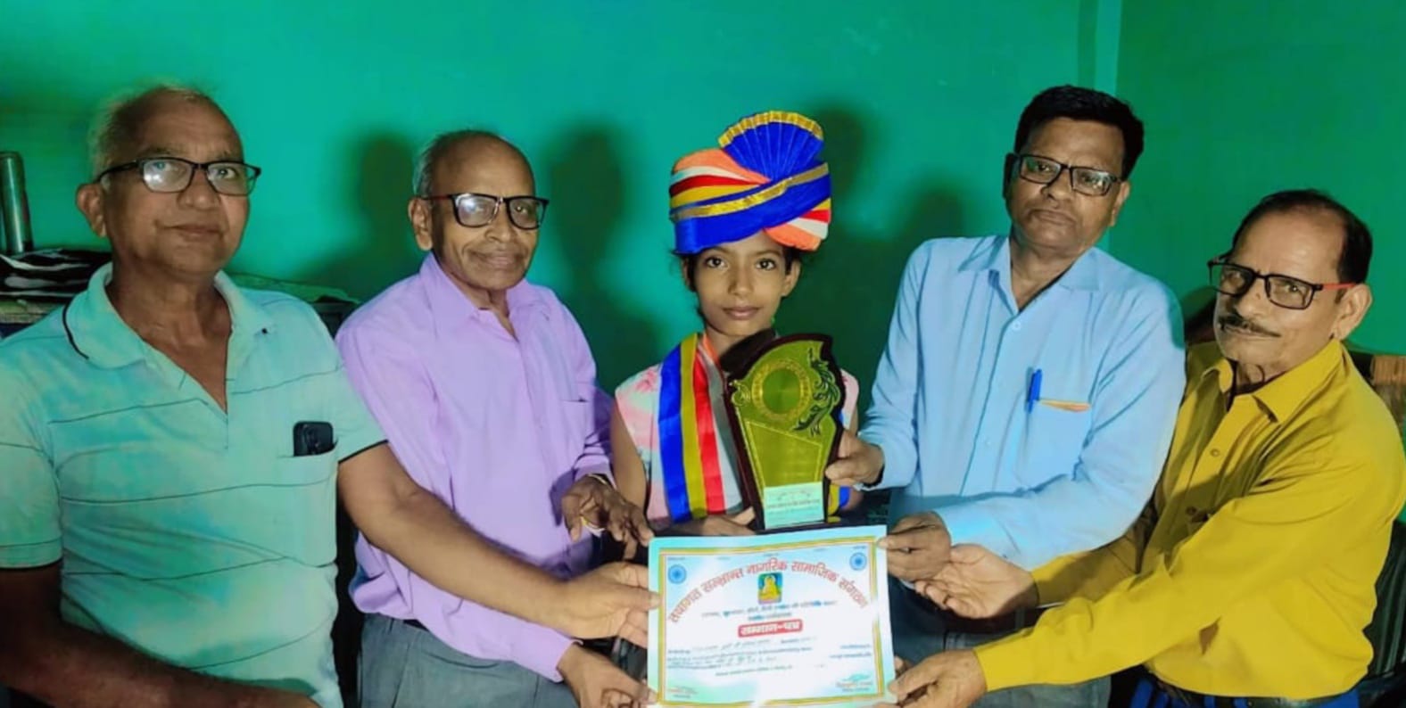 फर्रुखाबाद:रौनक शाक्य ने प्रदेश स्तर पर लहराया परचम, तथागत संभ्रान्त नागरिक सामाजिक संगठन' ने किया सम्मानित।