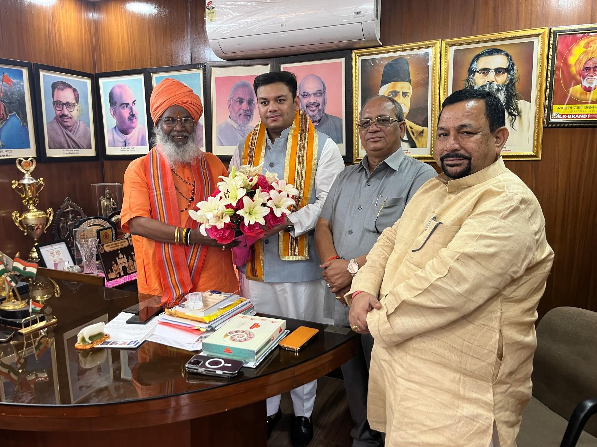 फर्रुखाबाद:कल्याण सिंह जी की पुण्यतिथि कार्यक्रम को लेकर दिल्ली में हुई अहम बैठक, सांसद मुकेश राजपूत रहे शामिल।