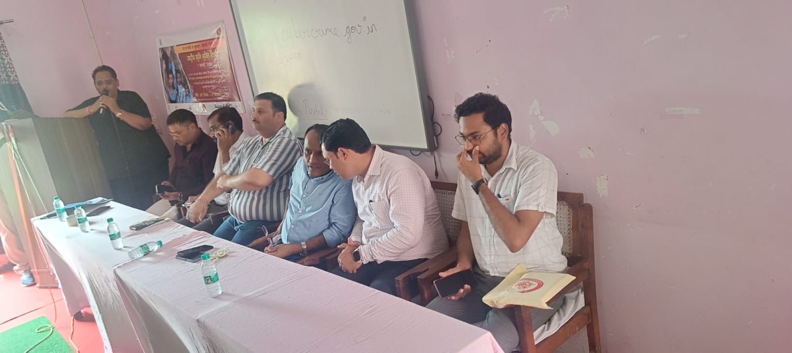 कासगंज : द्वितीय पुस्तक मेला को लेकर तैयारियां हुई तेज