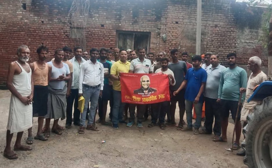 फर्रुखाबाद:जन अधिकार पार्टी का "चलो गांव की ओर" अभियान अमृतपुर विधानसभा में पहुंचा, ग्रामीणों से सीधा संवाद