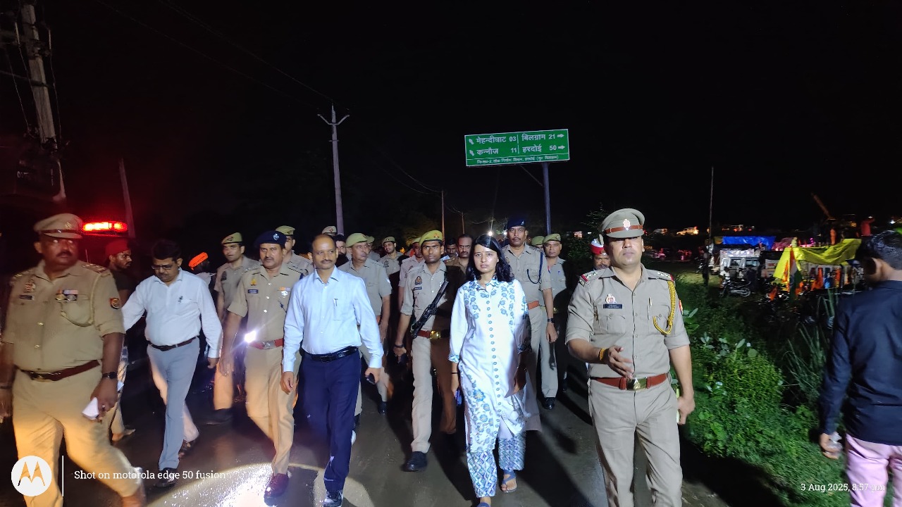 कन्नौज:श्रावण मास कावड़ यात्रा के दृष्टिगत जिलाधिकारी व पुलिस अधीक्षक ने किया मेहंदी घाट का निरीक्षण