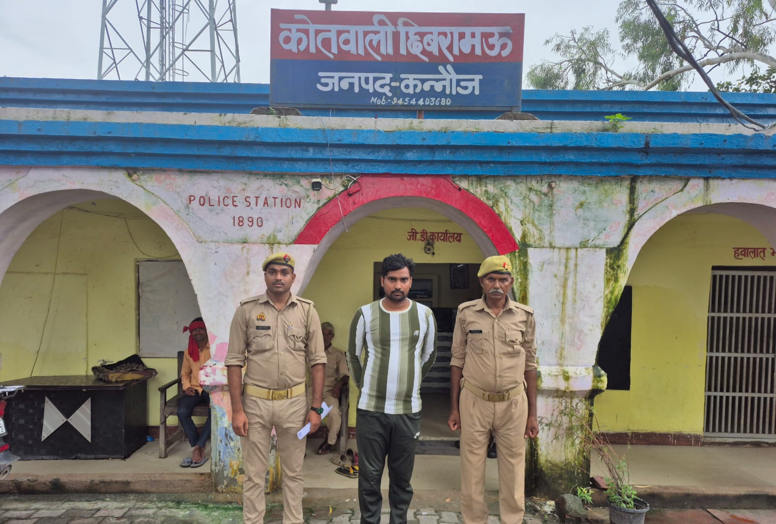 कन्नौज: दुष्कर्म के वांछित आरोपी मोनू शाक्य को पुलिस ने किया गिरफ्तार