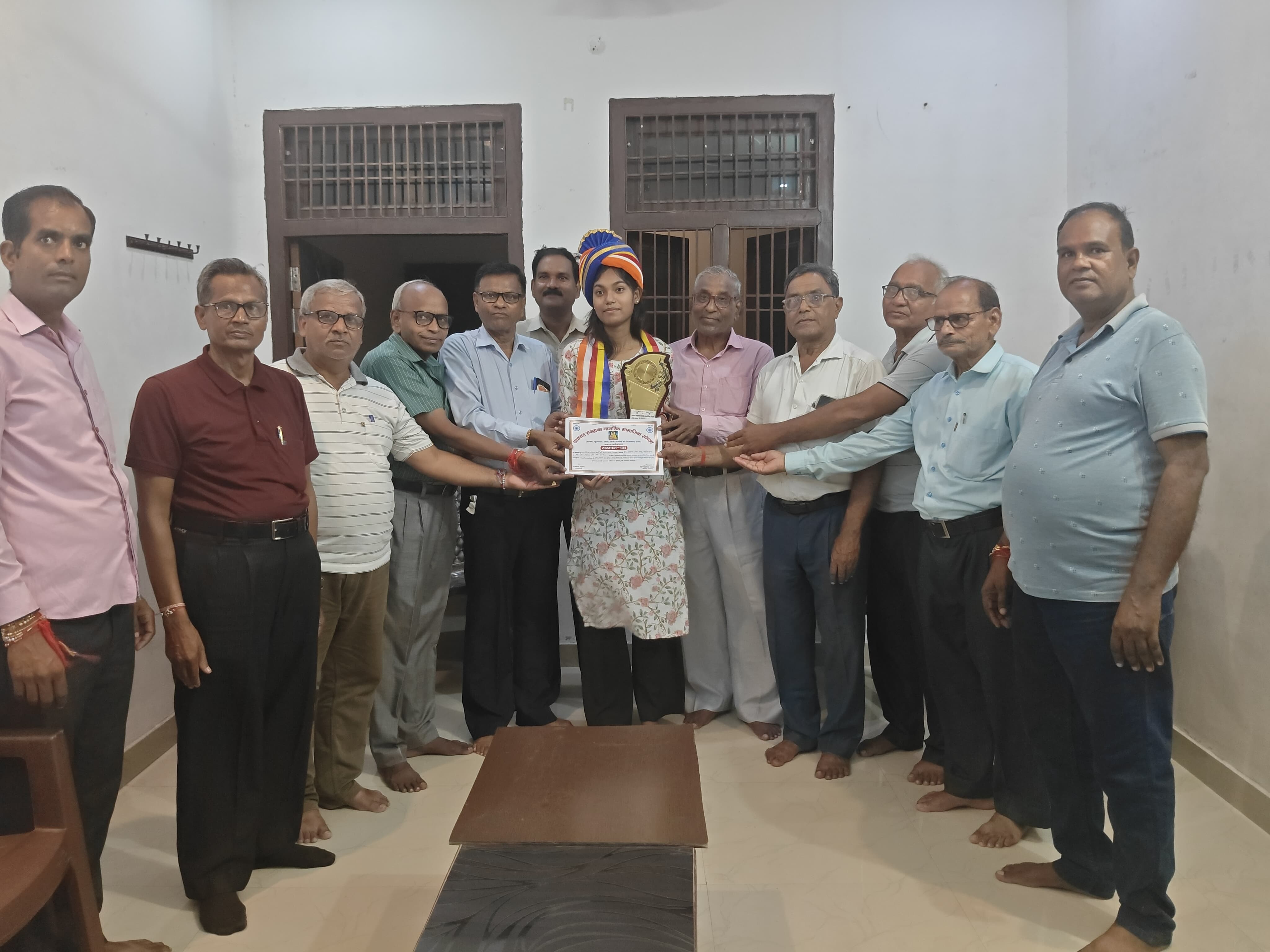 फर्रुखाबाद:आंशिका शाक्य को एमटीएस में चयन पर भव्य सम्मान समारोह।
