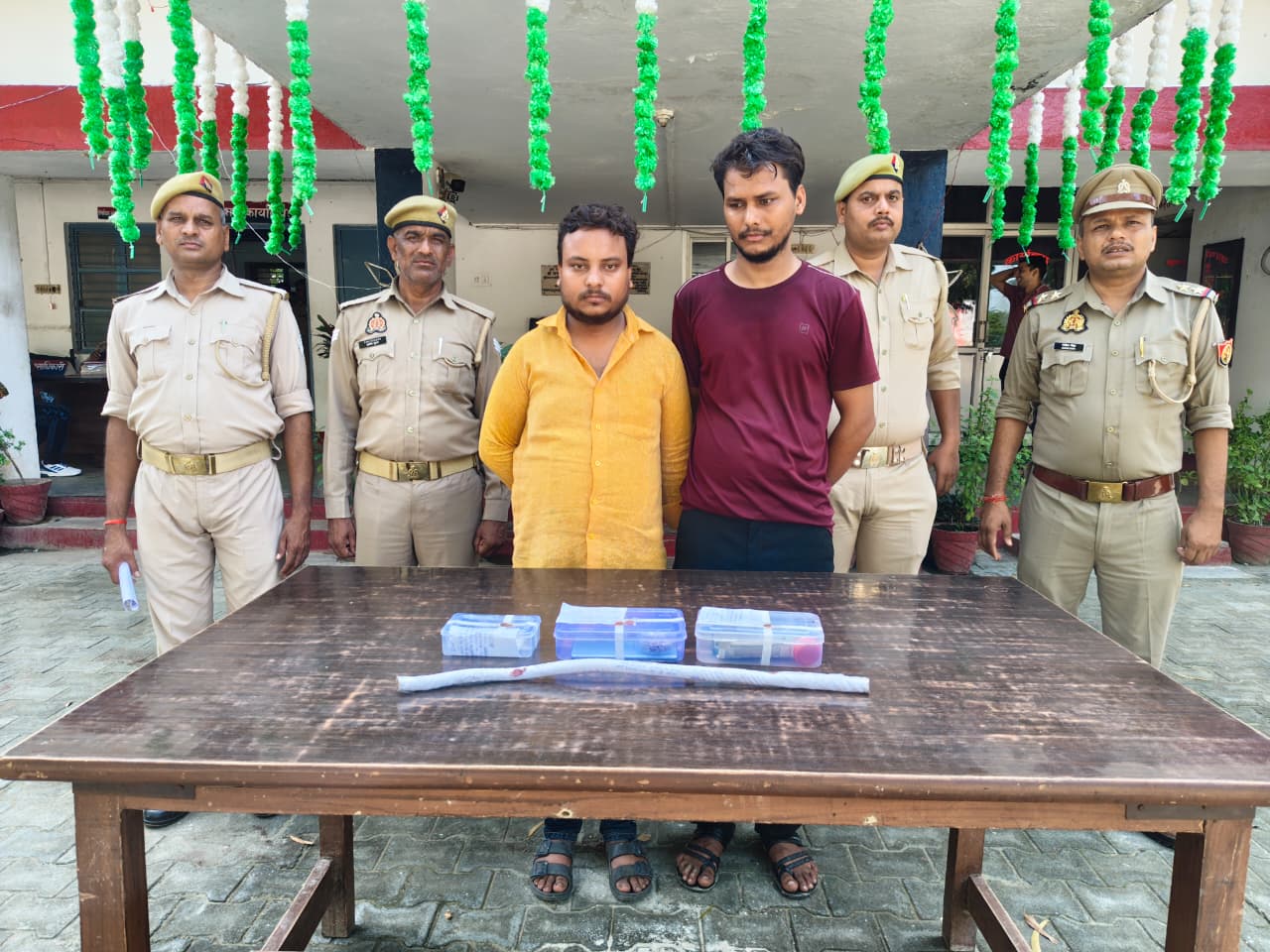 कन्नौज पुलिस की बड़ी सफलता : लूट की वारदात का खुलासा, दो बदमाश गिरफ्तार