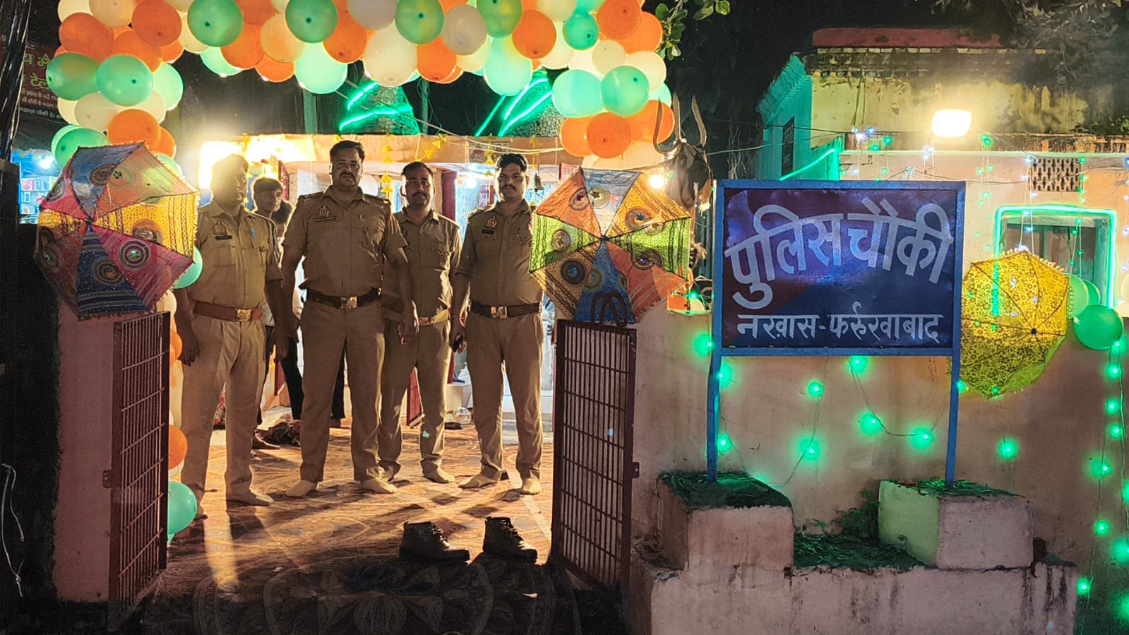 फर्रुखाबाद: प्रभारी चौकी नखास इमरान फरीद ने चौकी परिसर स्थित मंदिर पर धूमधाम से मनाई जन्माष्टमी