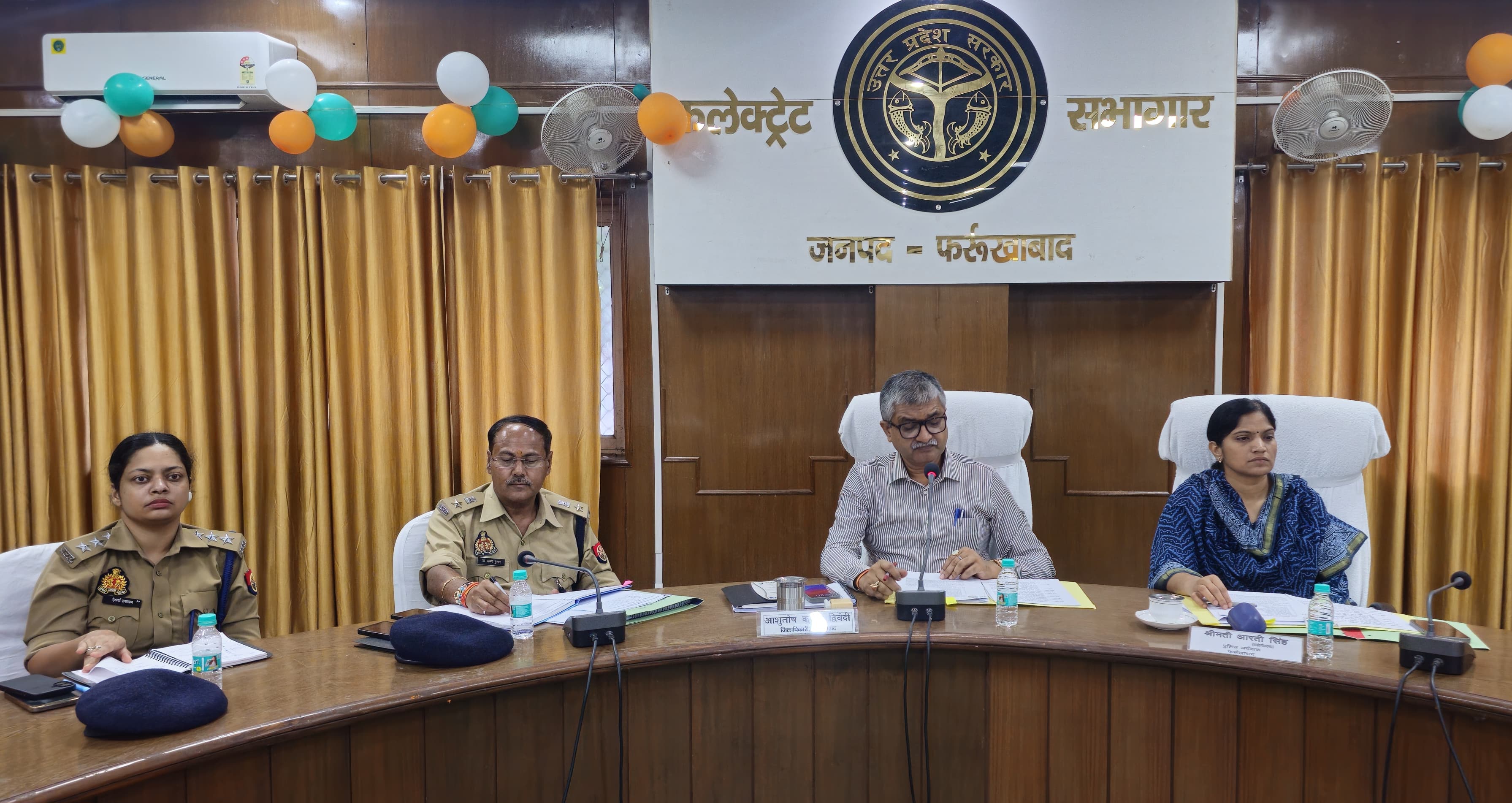 फर्रूखाबाद में नशे के विरुद्ध सख्ती, जिलाधिकारी ने दिए कड़े निर्देश