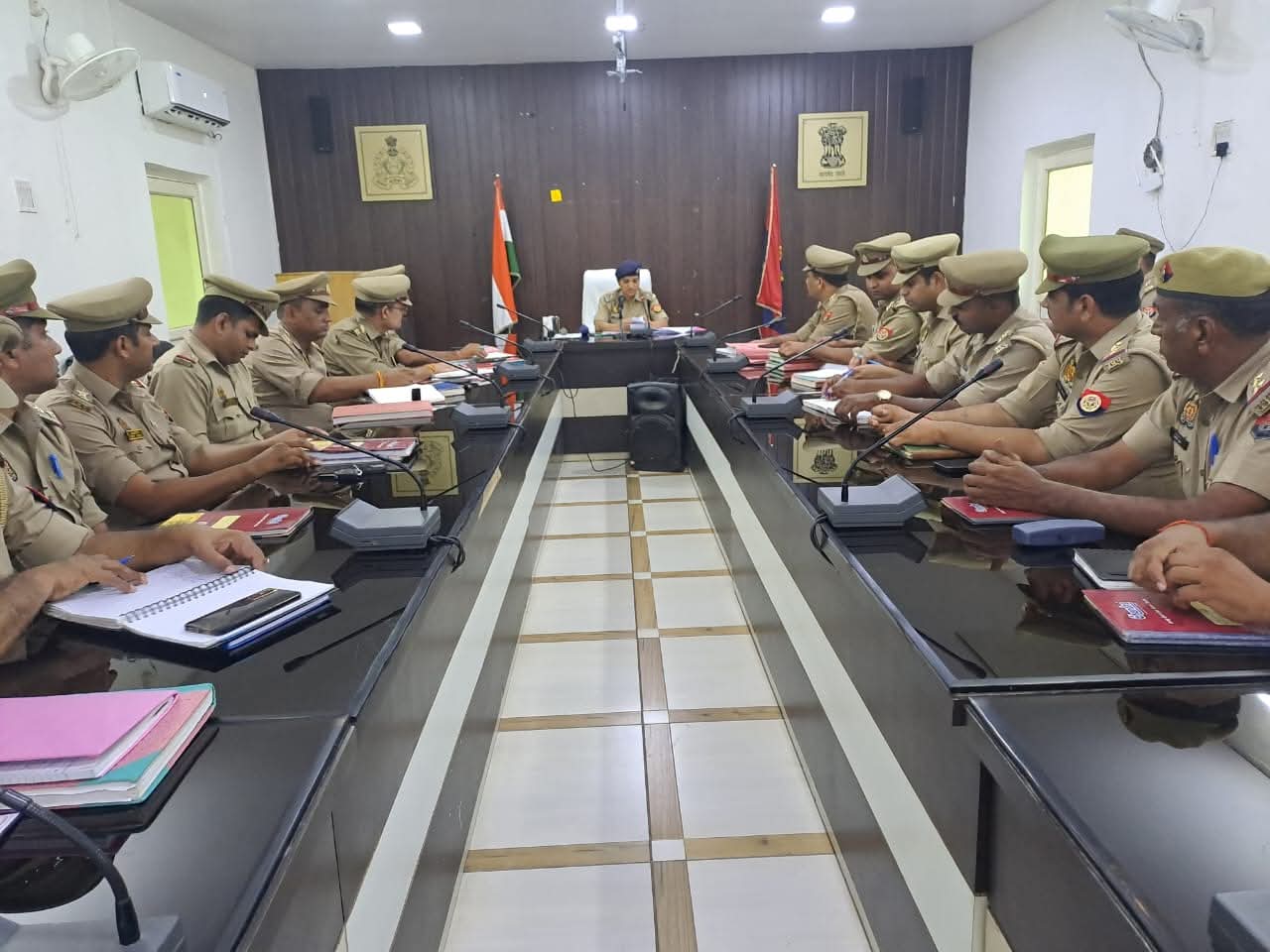 फर्रुखाबाद:पुलिस लाइन सभागार में साइबर क्राइम जागरूकता कार्यशाला का किया गया आयोजन।