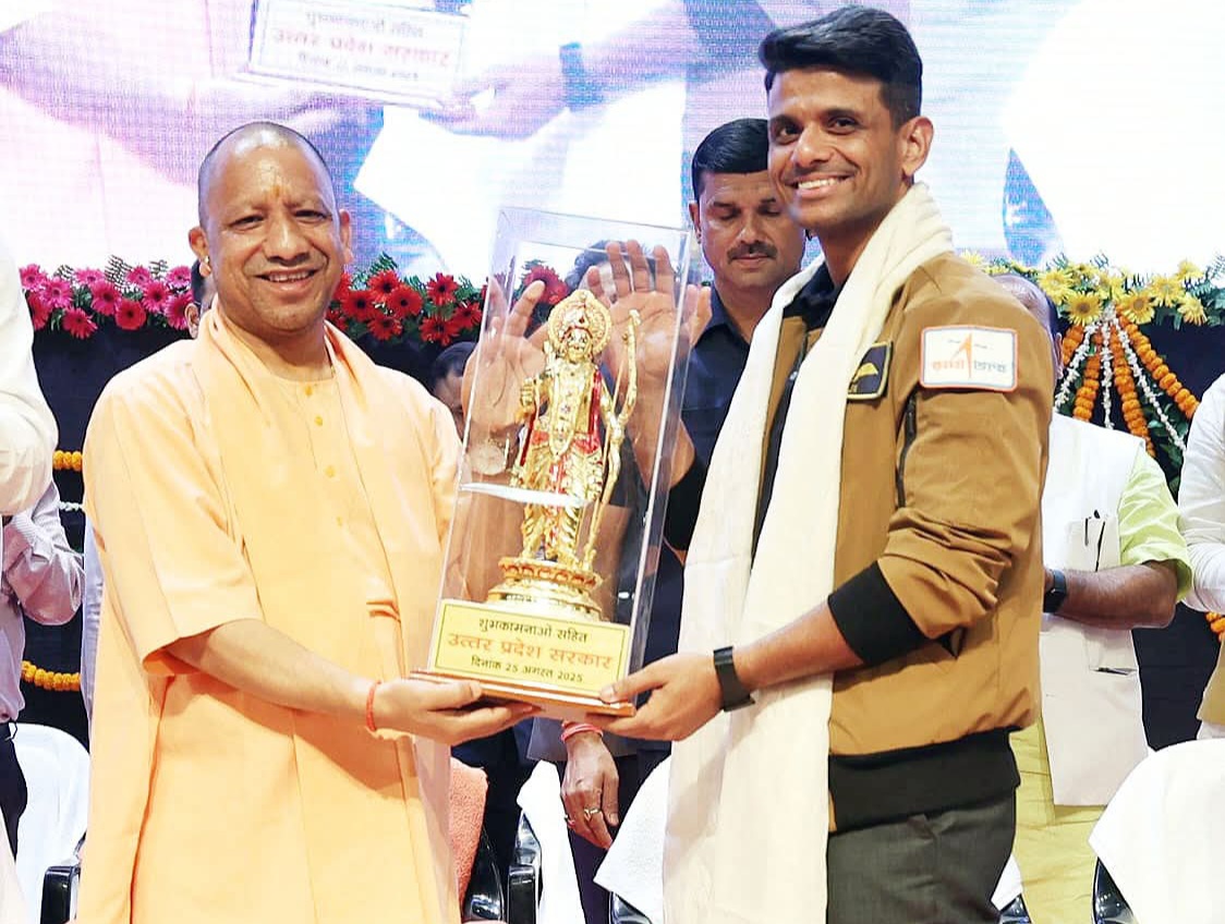 लखनऊ:सीएम योगी ने किया अंतरिक्ष यात्री शुभांशु शुक्ला का भव्य स्वागत, Axiom Mission-4 की सफलता पर जताया गर्व