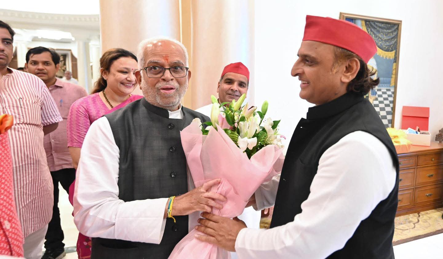 लखनऊ:सपा प्रमुख अखिलेश यादव ने उपराष्ट्रपति पद के उम्मीदवार बी. सुदर्शन रेड्डी को दी शुभकामनाएँ