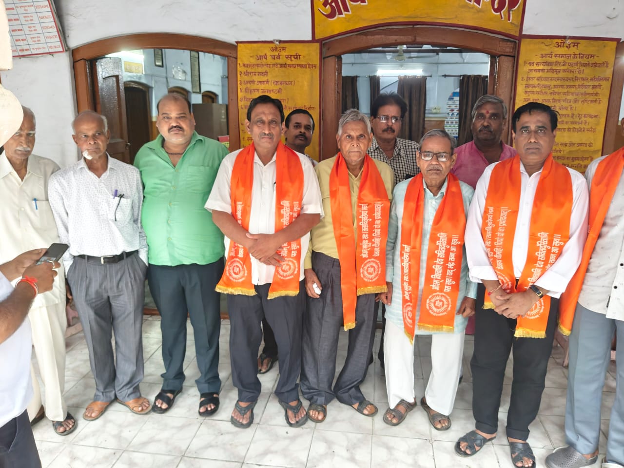 लखीमपुर खीरी : आर्य समाज का चुनाव निर्विरोध संपन्न गुरुशरण पाठक प्रधान व ओमप्रकाश वैश्य बने मंत्री