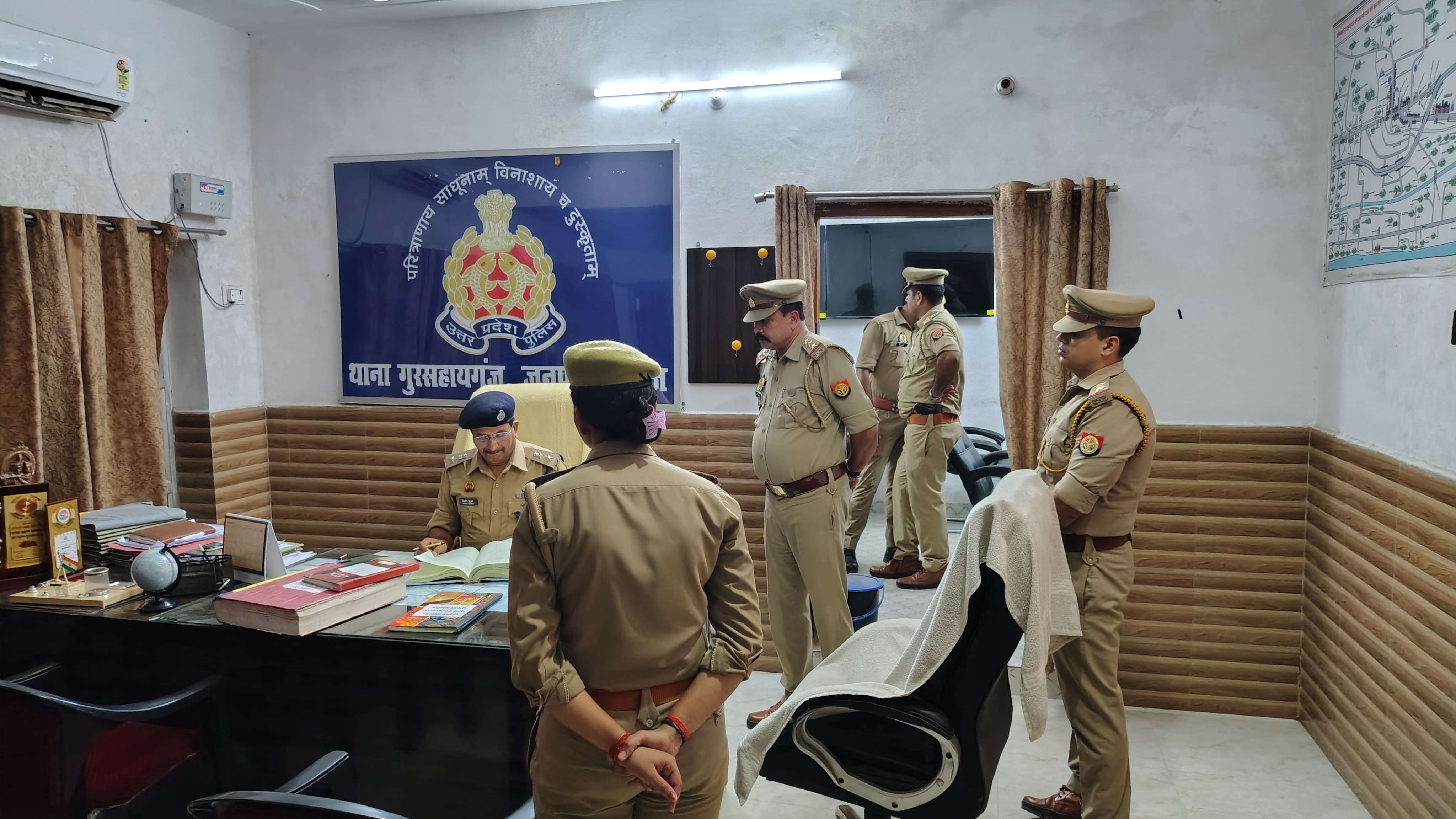 कन्नौज: पुलिस अधीक्षक ने गुरसहायगंज थाने का किया आकस्मिक निरीक्षण