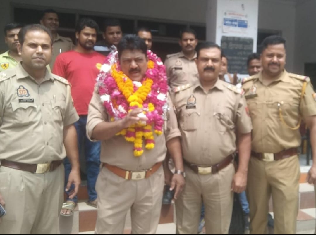 फर्रुखाबाद:अपराध निरीक्षक मोहम्मद कामिल खान का ट्रांसफर, कोतवाली में हुआ भावभीना विदाई समारोह