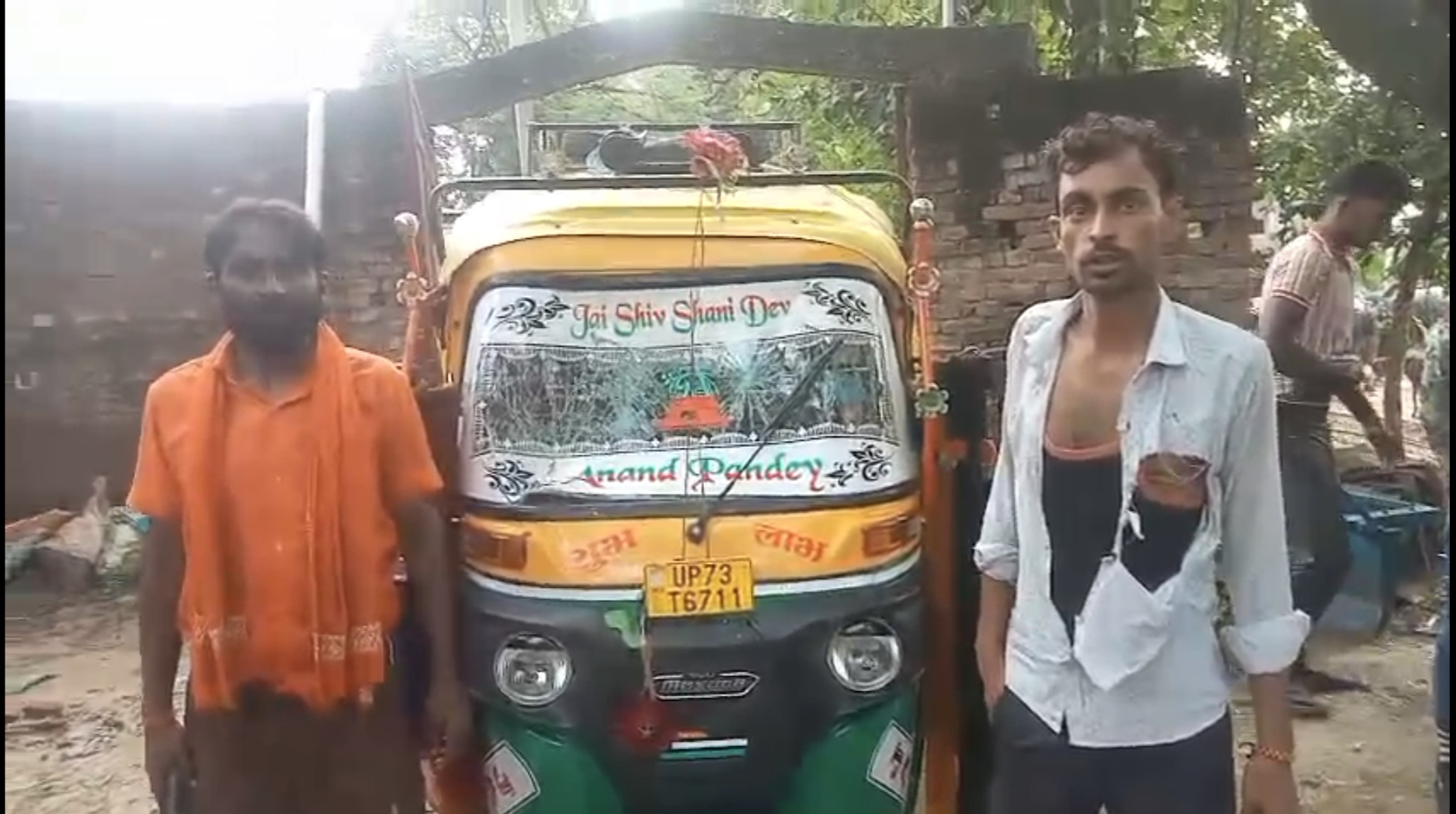फर्रुखाबाद में टैम्पो चालक के साथ ग्रामीणों ने की मारपीट, मोबाइल व नकदी लूटने का आरोप