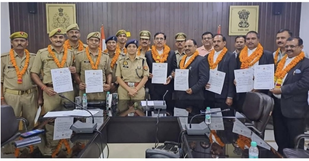 फर्रुखाबाद:शमीम हत्याकांड में आजीवन कारावास, सजा दिलाने वाली टीम सम्मानित।