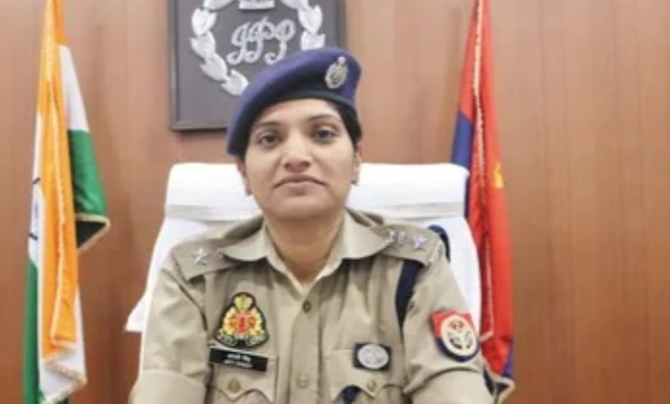 फर्रुखाबाद:पुलिस अधीक्षक आरती सिंह ने किया बड़ा फेरबदल, चार निरीक्षक व एक थानाध्यक्ष का तबादला।