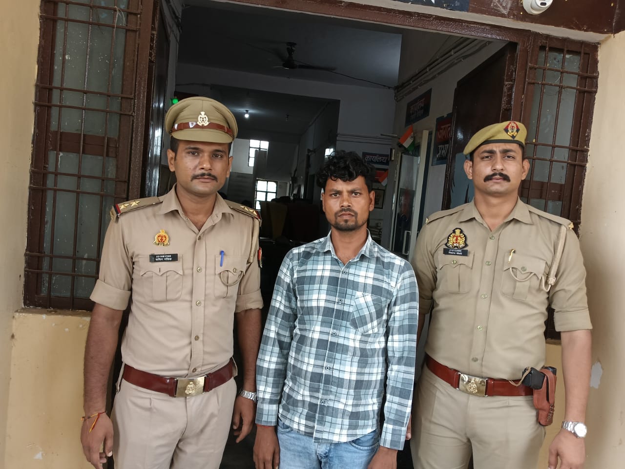 बरेली - सिरौली थाना पुलिस ने सोशल मीडिया पर आपत्तिजनक टिप्पणी करने वाले अभियुक्त को किया गिरफ्तार, भेजा न्यायालय।