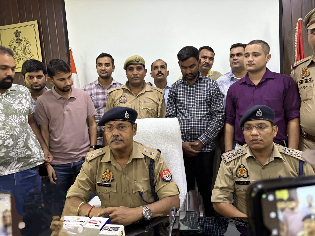 फर्रुखाबाद:जहानगंज पुलिस की बड़ी सफलता : आत्महत्या के लिए मजबूर करने वाले नामजद अभियुक्त किया गिरफ्तार
