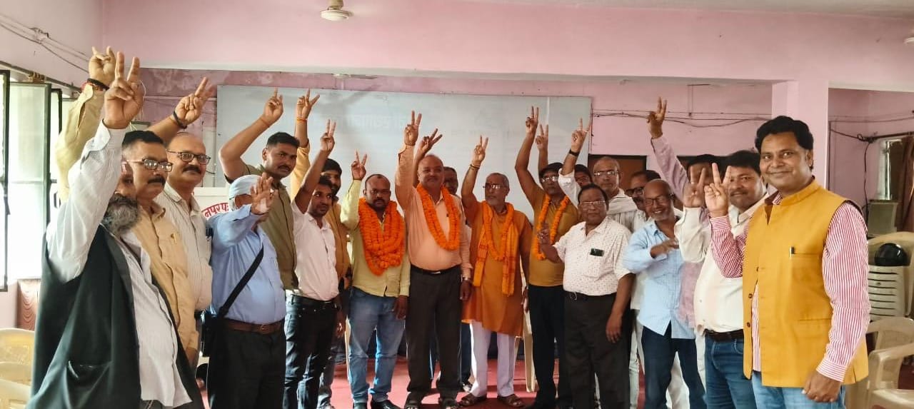 जौनपुर :सम्पादक मण्डल जौनपुर इकाई का चुनाव सम्पन्न,राकेशकान्त पाण्डेय अध्यक्ष एव अरविन्द पटेल बने महासचिव