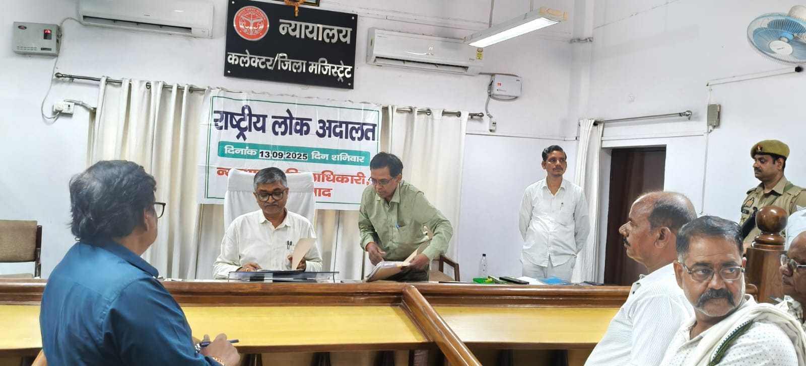 फर्रुखाबाद में राष्ट्रीय लोक अदालत का सफल आयोजन, 09 वादों का हुआ निस्तारण