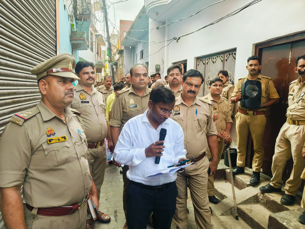 फर्रुखाबाद पुलिस ने गैंगस्टर हसनैन की 2.40 करोड़ की अवैध सम्पत्ति की कुर्की की