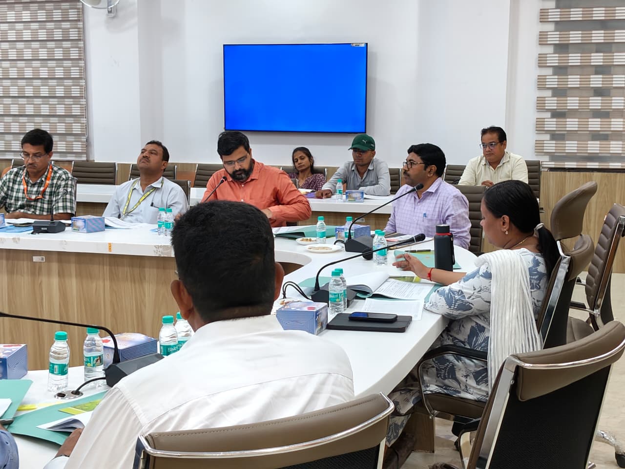 प्रयागराज : मुख्य विकास अधिकारी की अध्यक्षता में जिला स्तरीय सलाहकार एवं समीक्षा समिति (बैंकर्स) की बैठक सम्पन्न