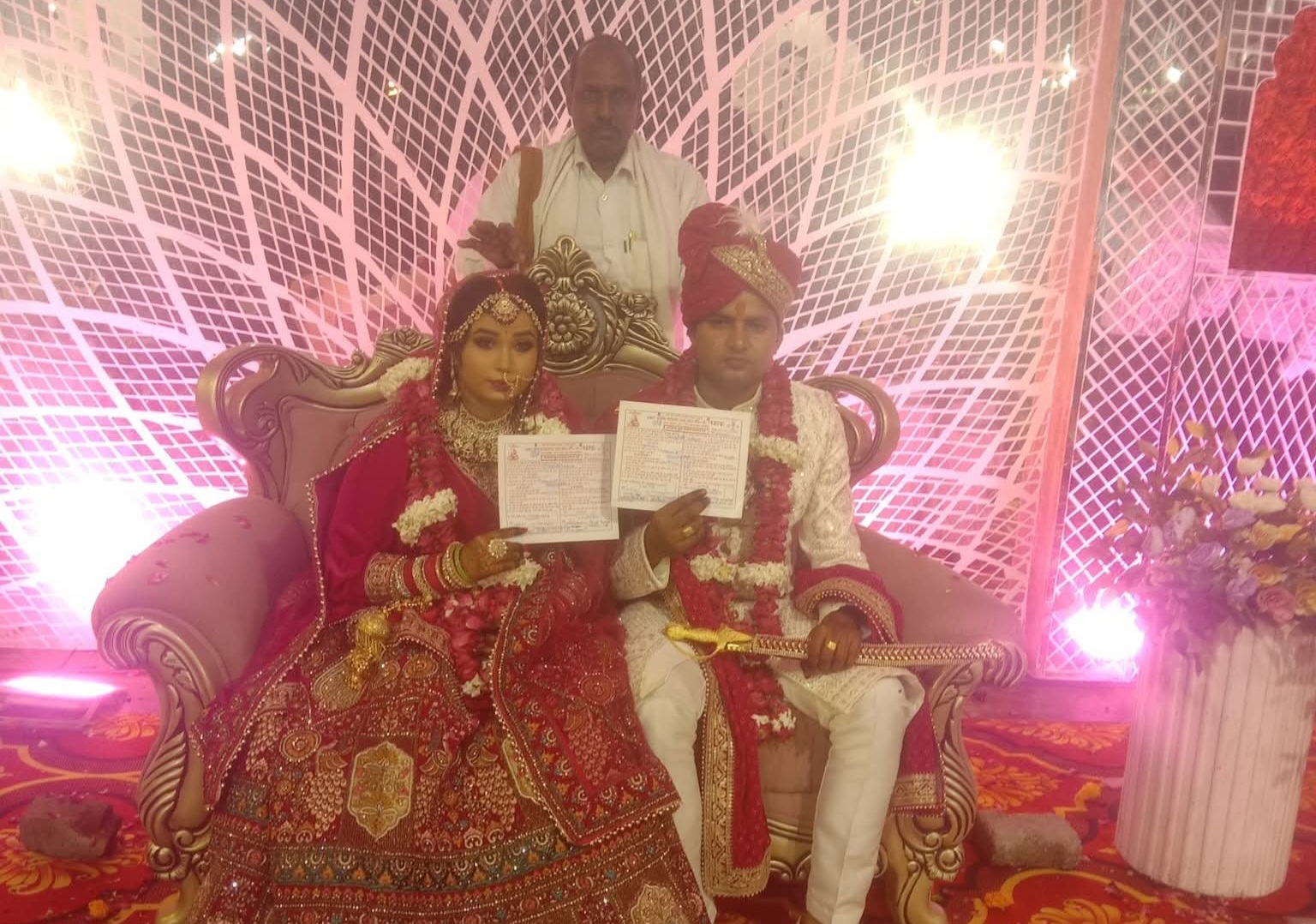 फर्रुखाबाद:शाक्य समाज के युवक-युवती का बौद्ध रीति से विवाह सम्पन्न।