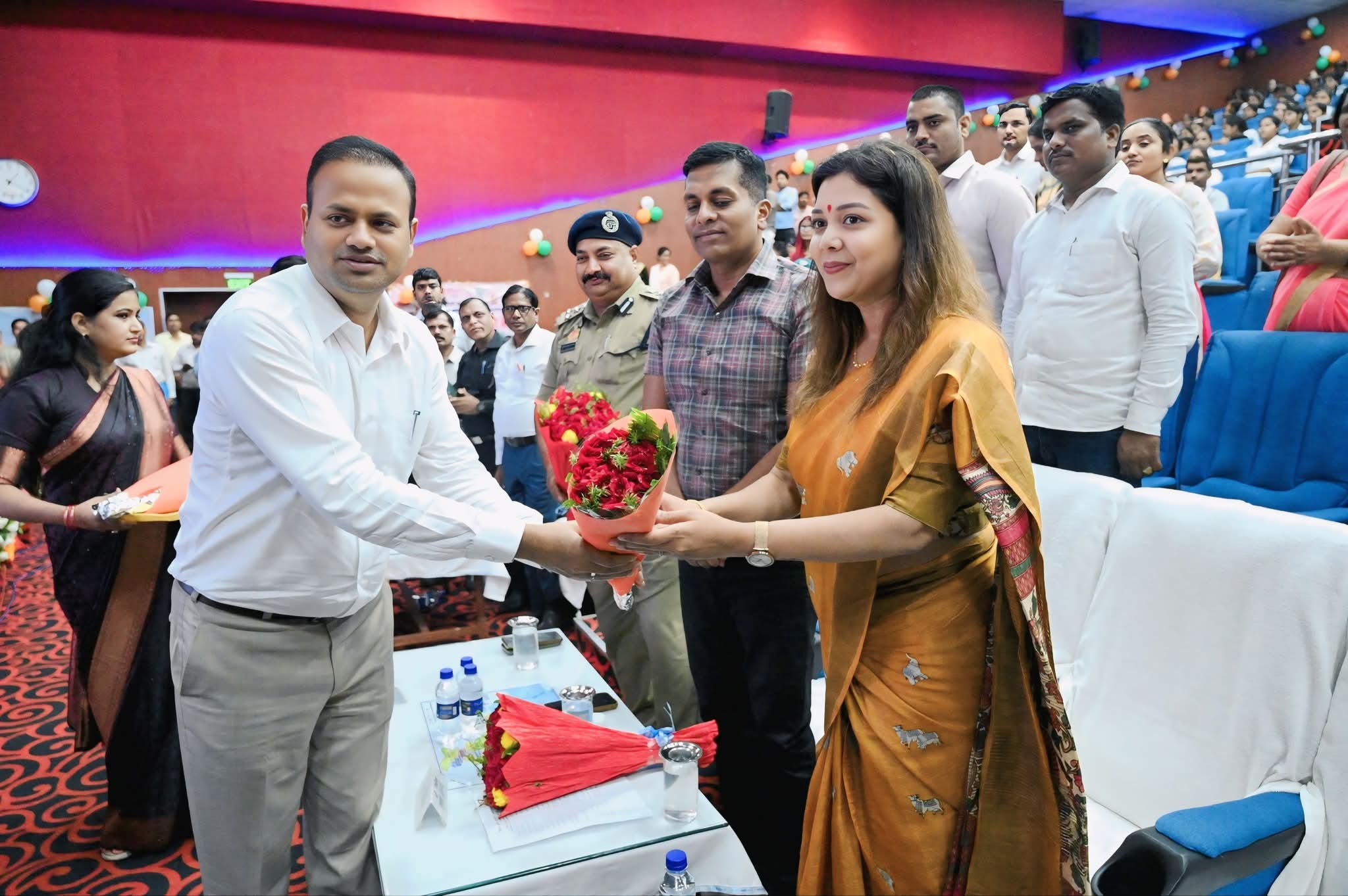 आजमगढ़:मिशन शक्ति फेज-5.0 : जनपद में महिलाओं के सशक्तिकरण को समर्पित भव्य आयोजन