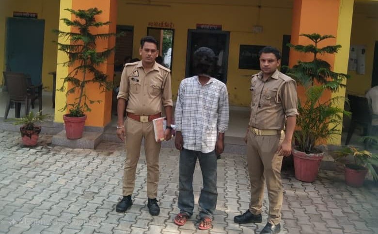 फर्रुखाबाद:कादरीगेट पुलिस की बड़ी सफलता, 1658 ग्राम नाजायज अफीम के साथ एक अभियुक्त गिरफ्तार